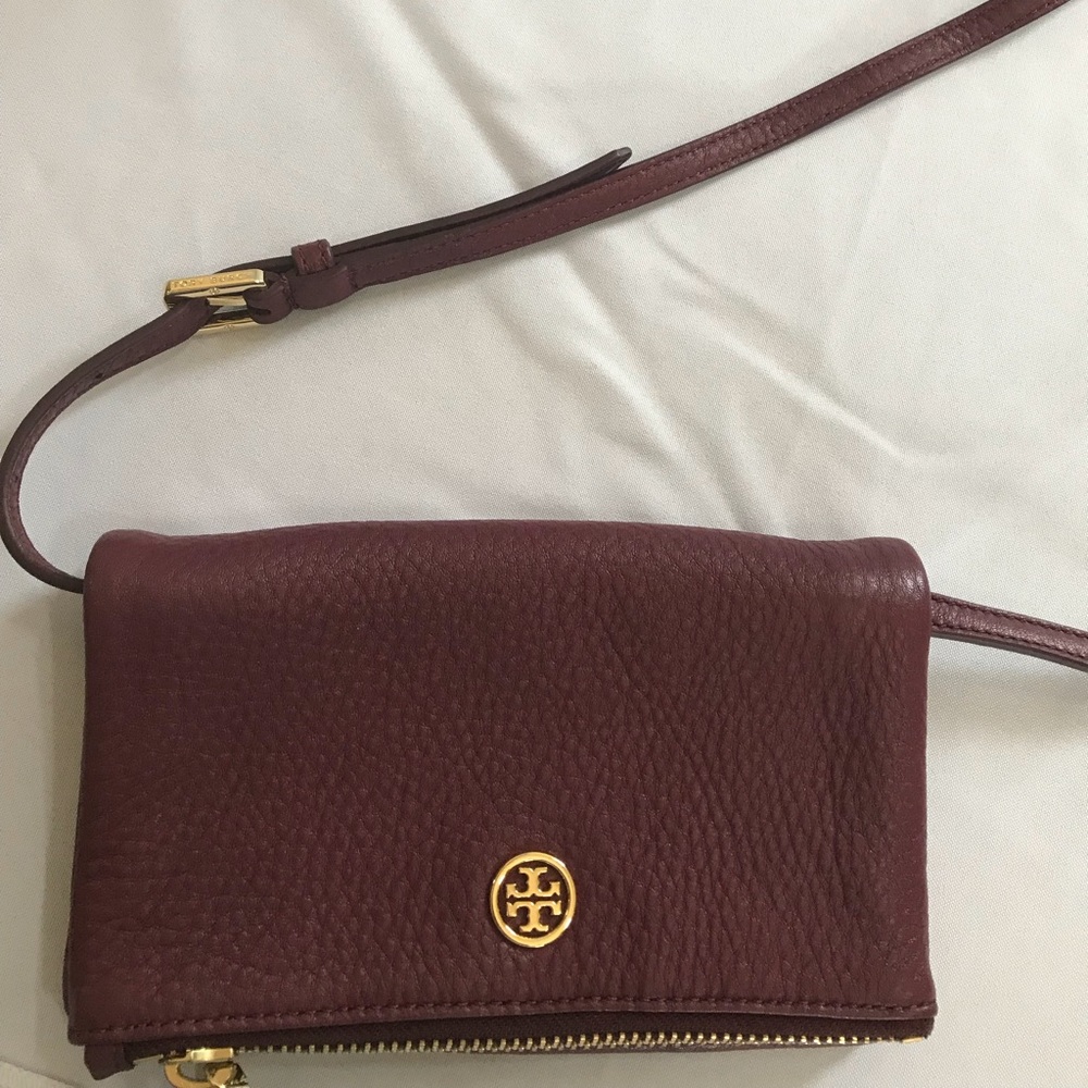 NWOT Tory Burch crossbody bag.